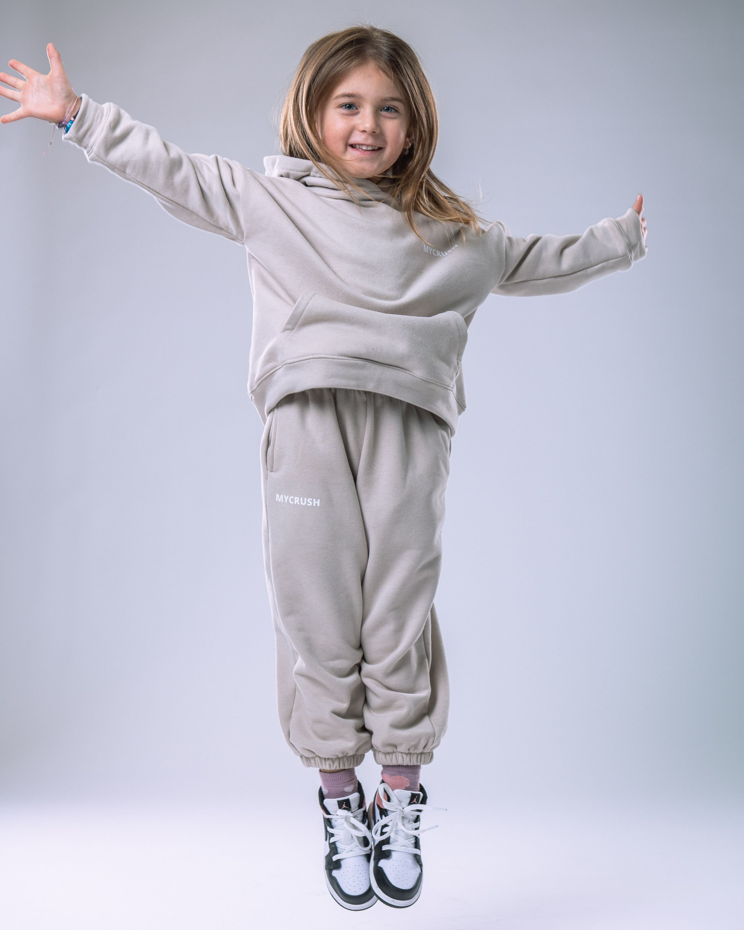 Children’s Tracksuit Beige size 110-5