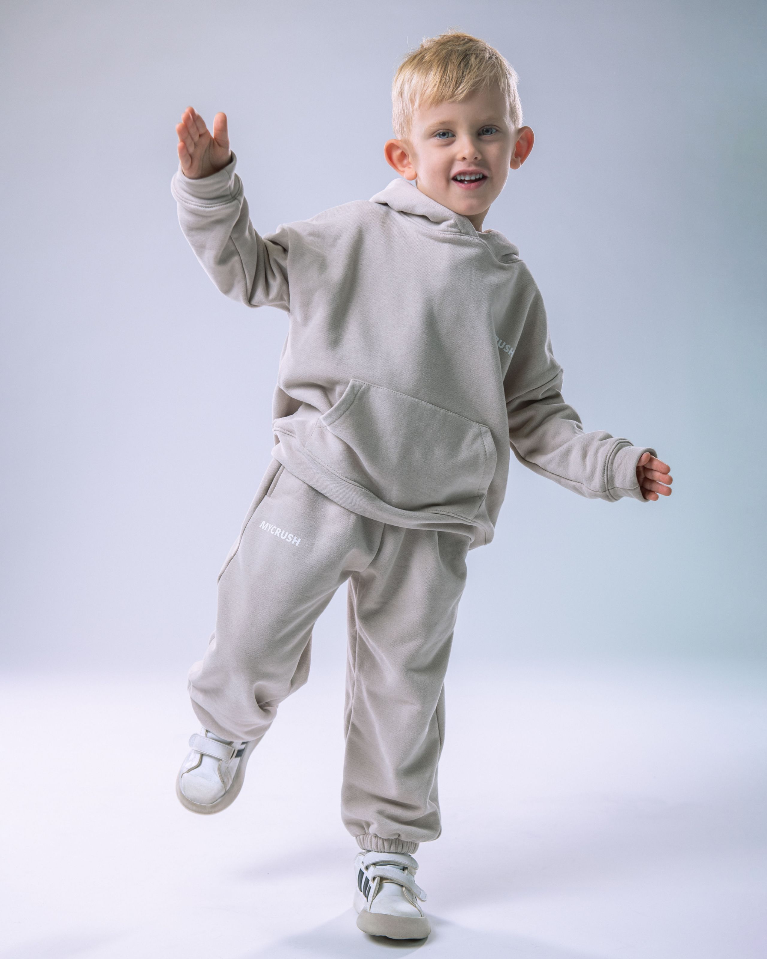 Children’s Tracksuit Beige size 140-6