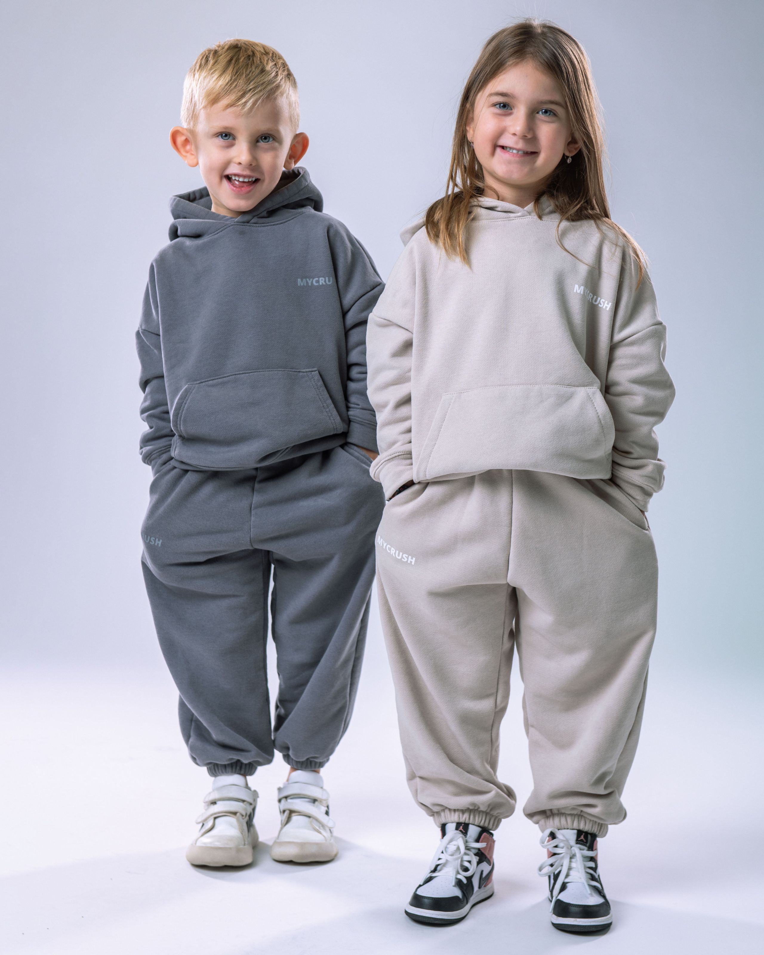 Children’s Tracksuit Beige size 140-8