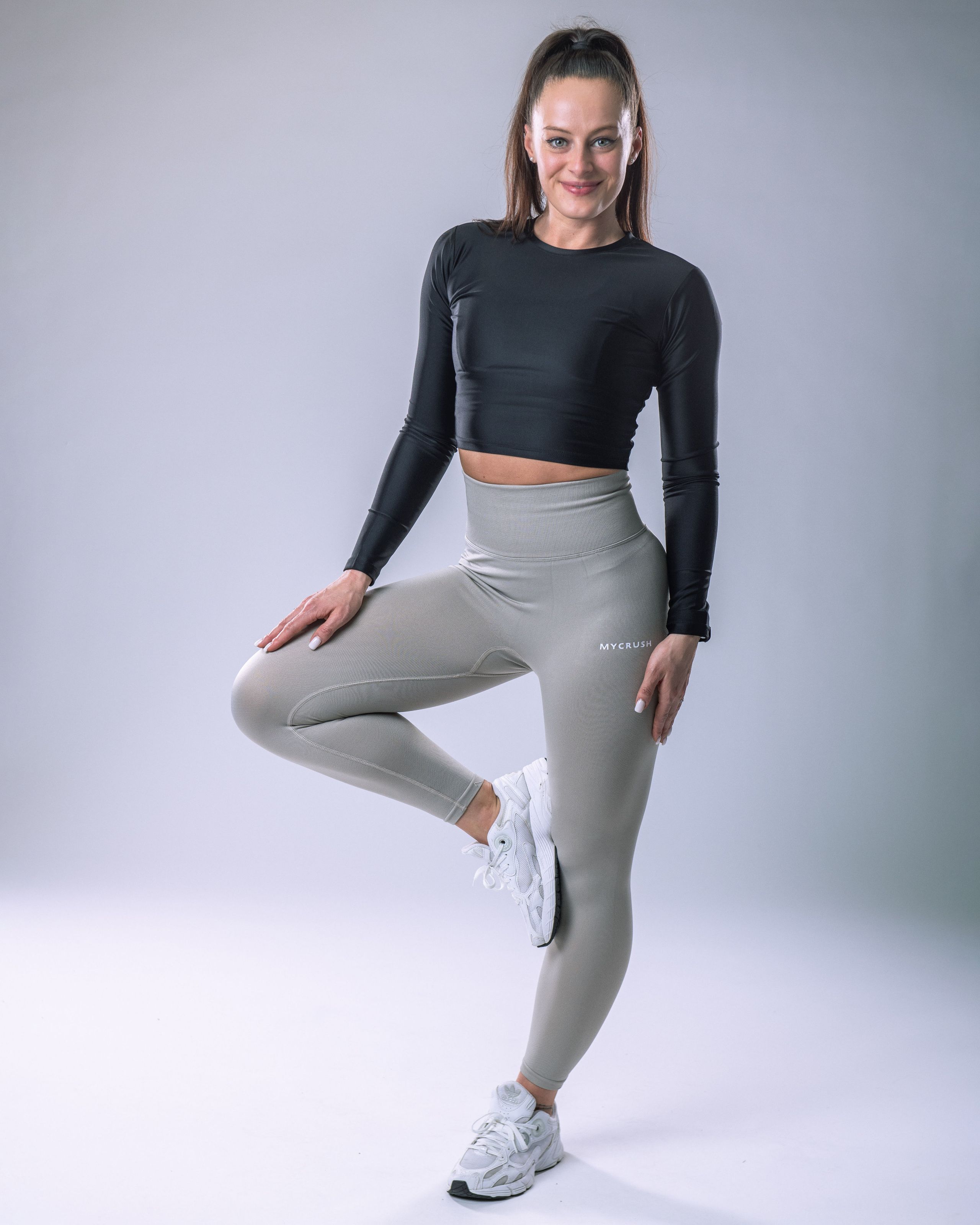 LYCRA Long-Sleeve Crop Top Black S-4