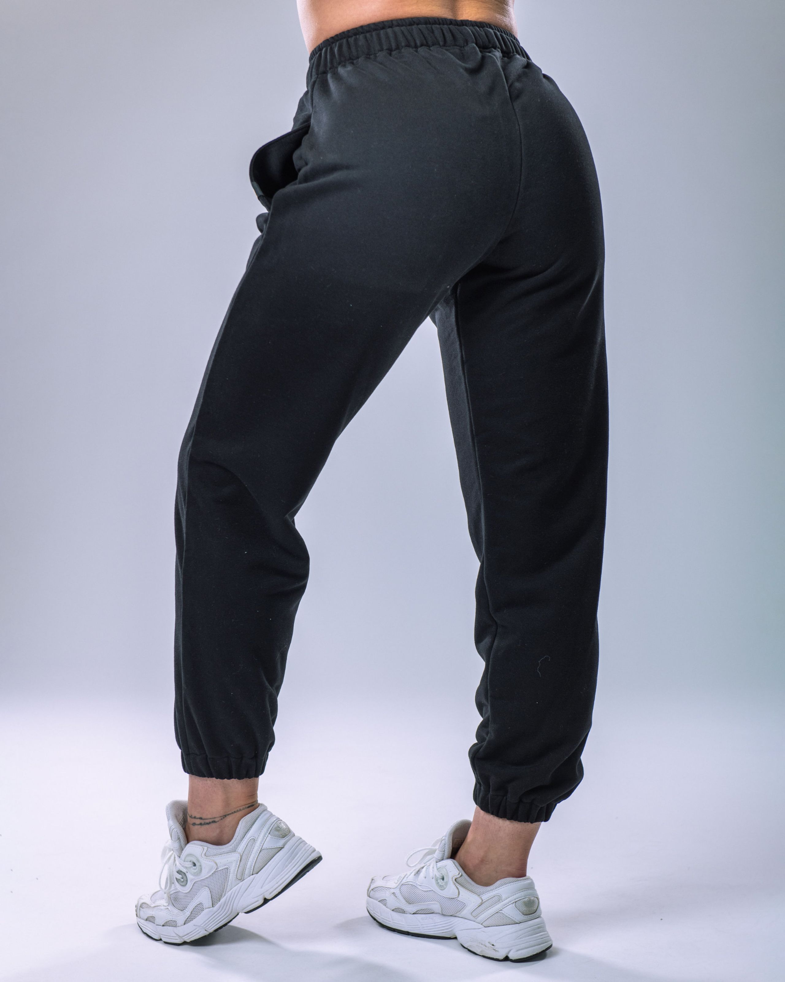 Unisex Joggers Regular Black L-4