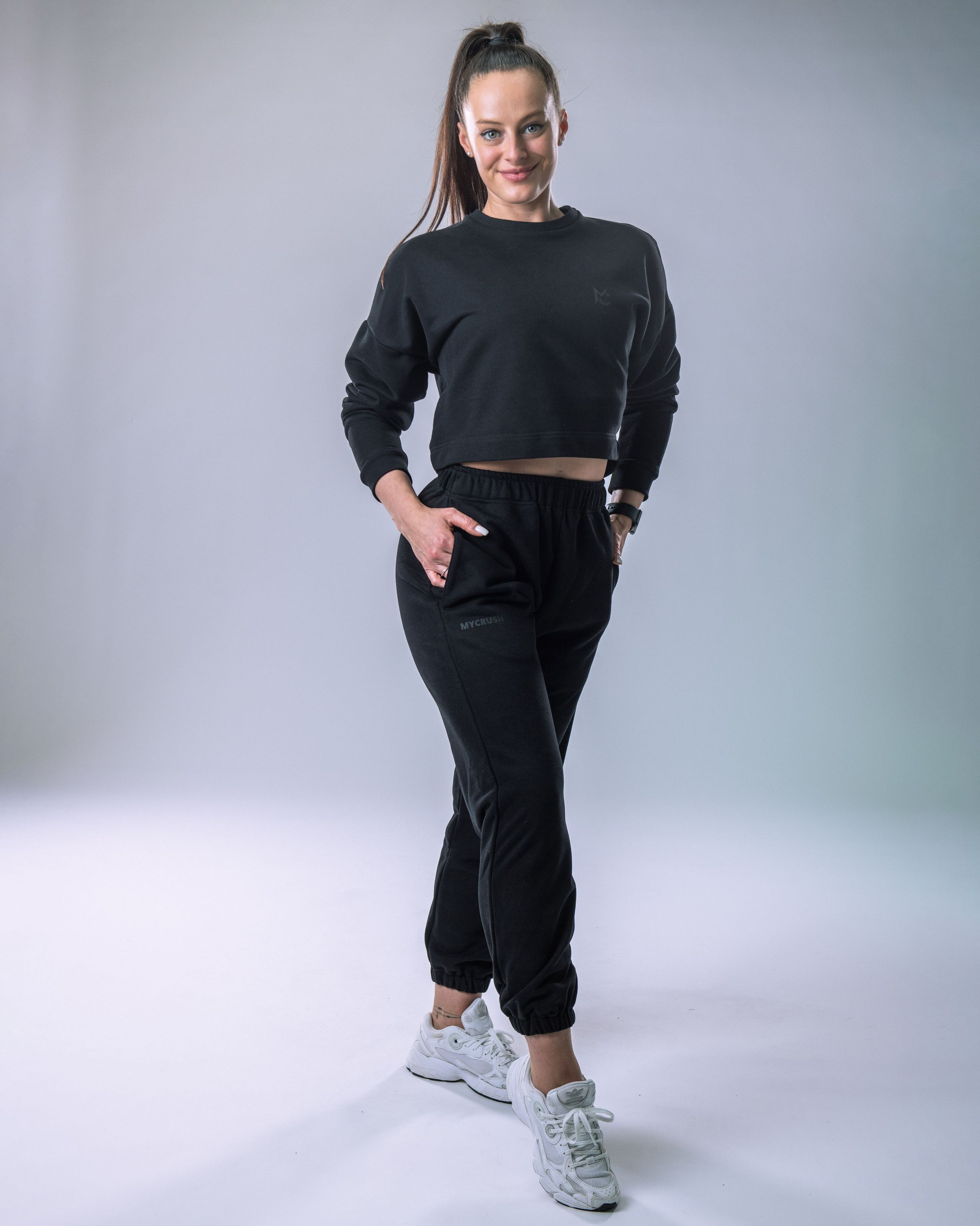 Women’s Sweatshirt Black M-5